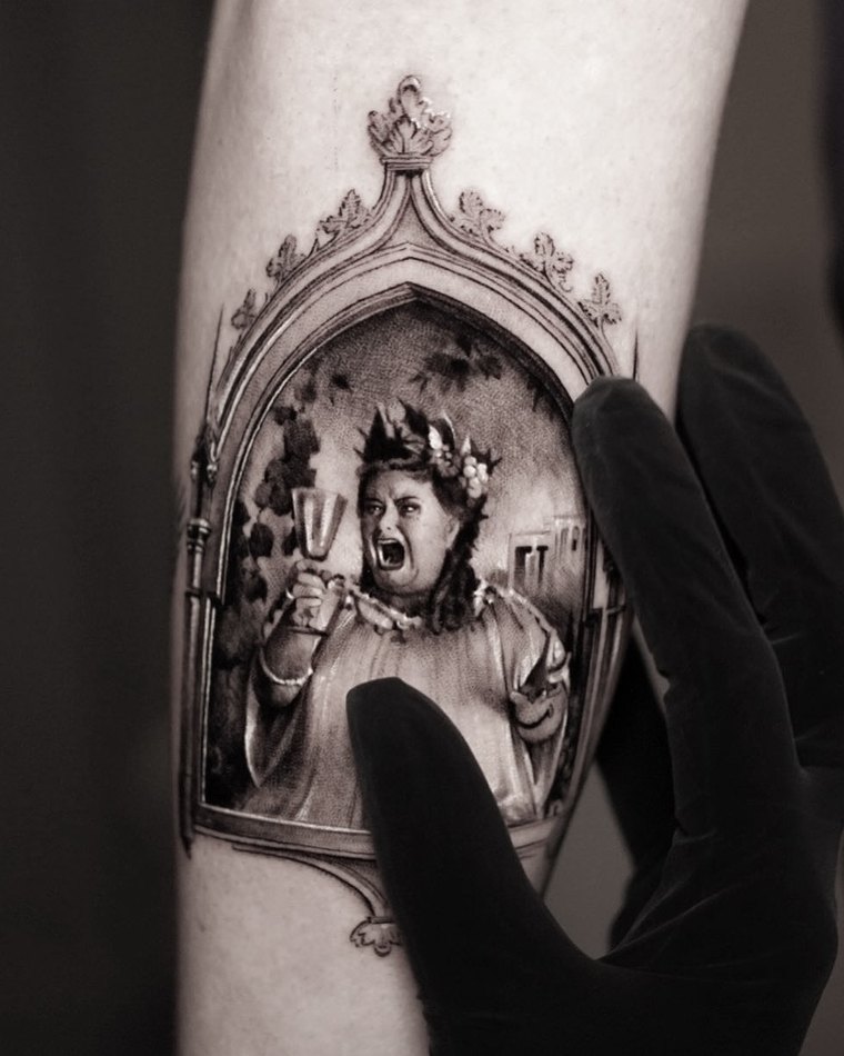 Micro-realism tattoo by Goldy Z, 2