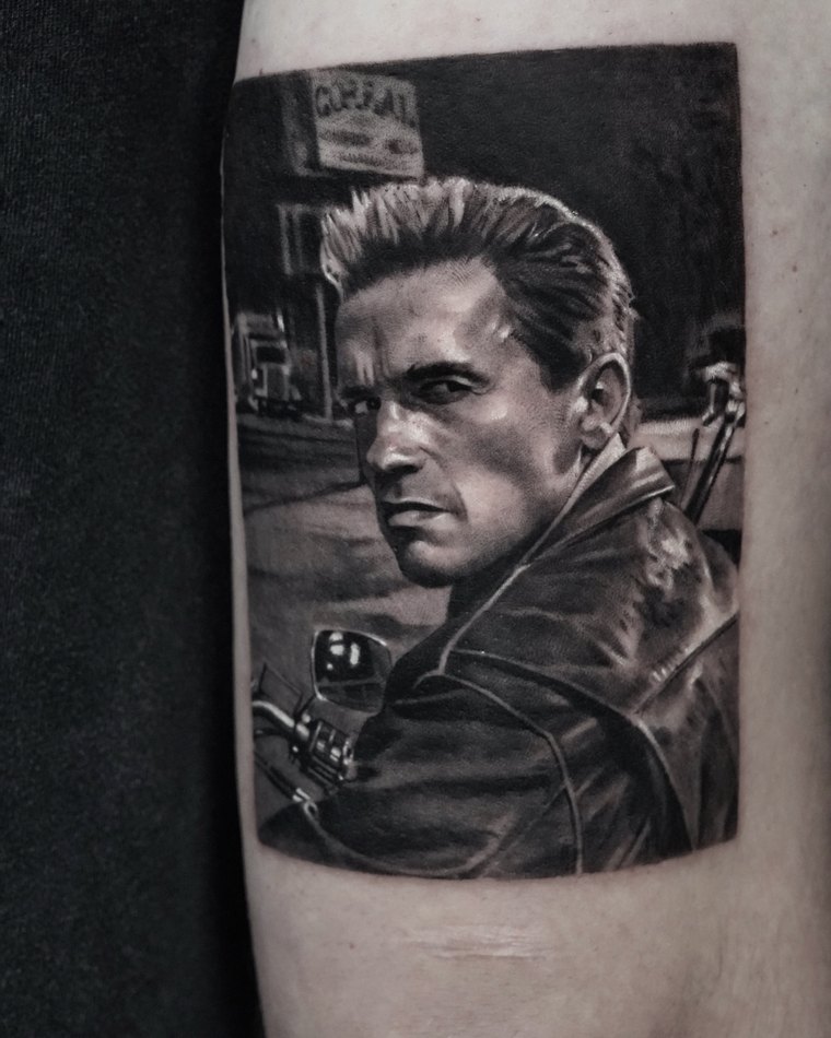 Micro-realism tattoo by Goldy Z, 14