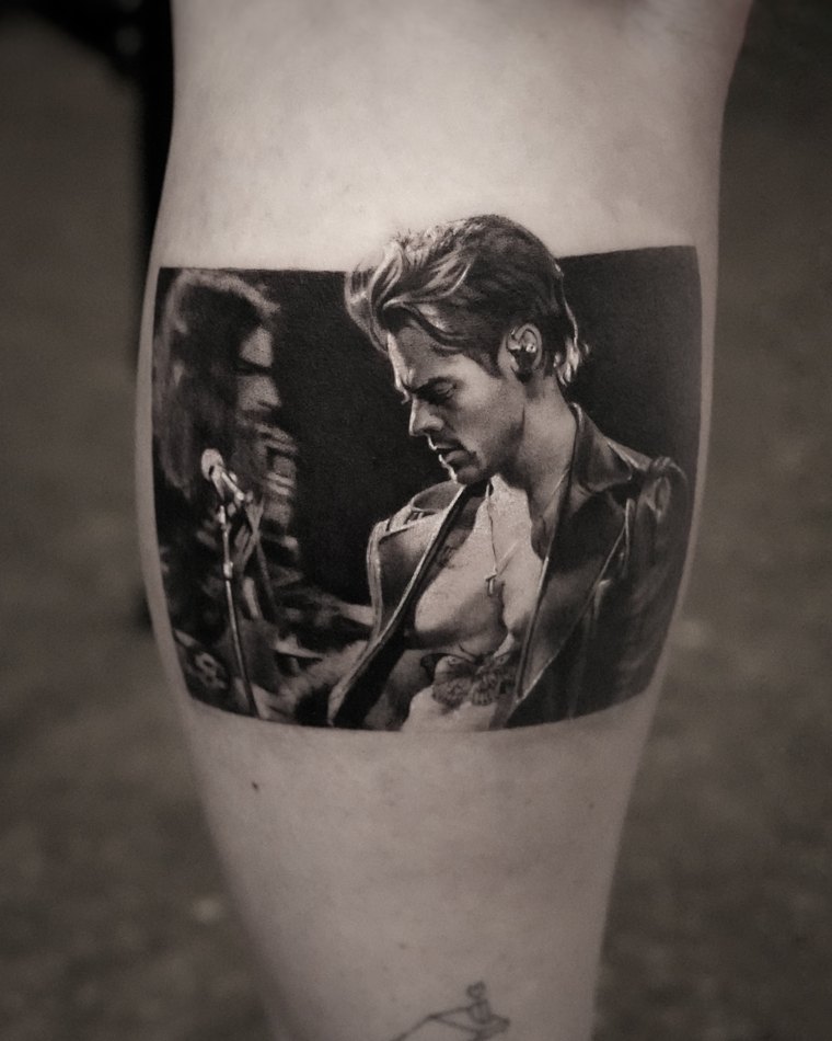 Micro-realism tattoo by Goldy Z, 23